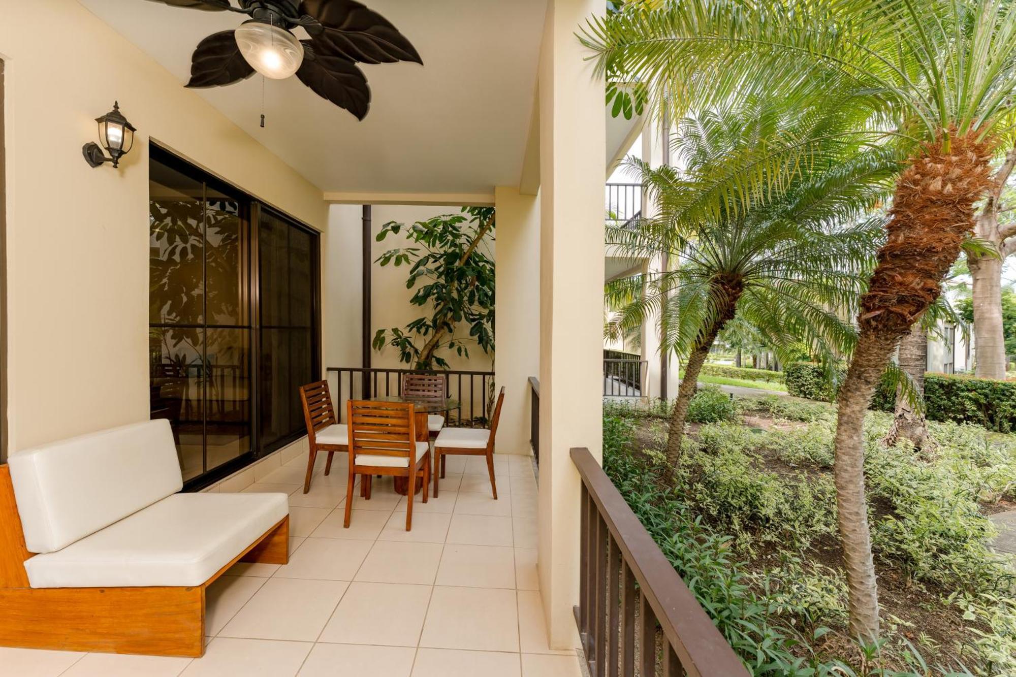 Coco Breeze Private Residence Экстерьер фото