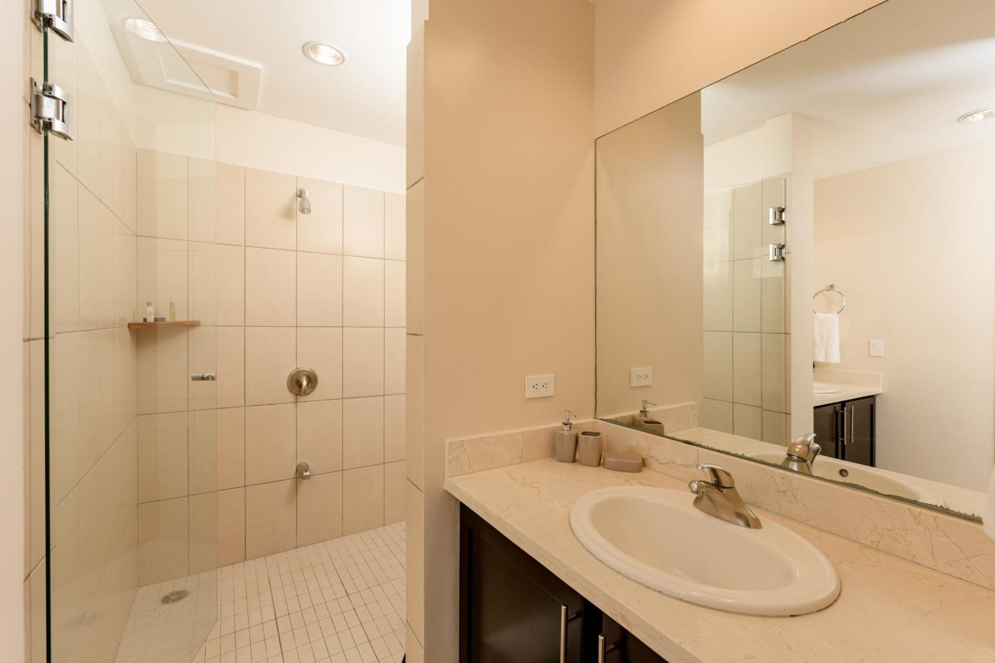 Coco Breeze Private Residence Экстерьер фото